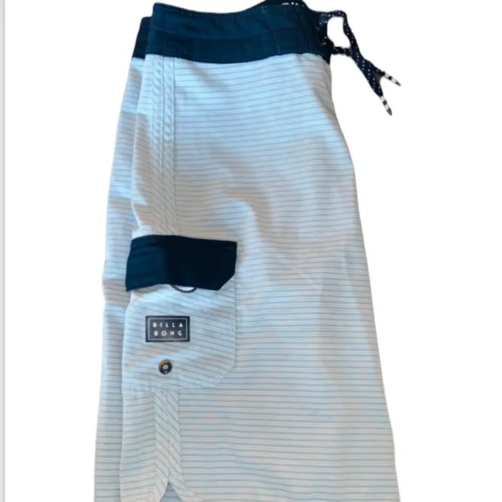 Billabong Platinum X Boardshorts Boys 10 Waist 25”
